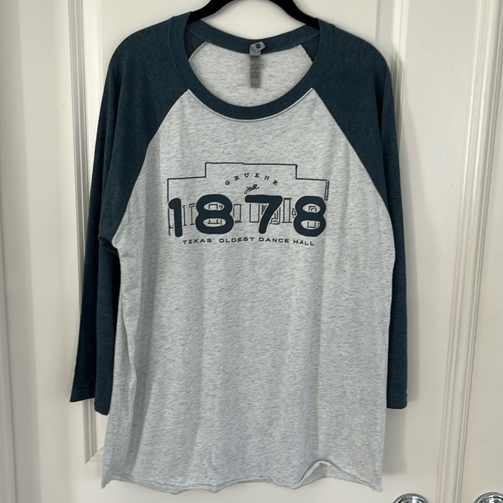 NWOT Gruene Hall Texas’ Oldest Dance Hall T-shirt. Size Large